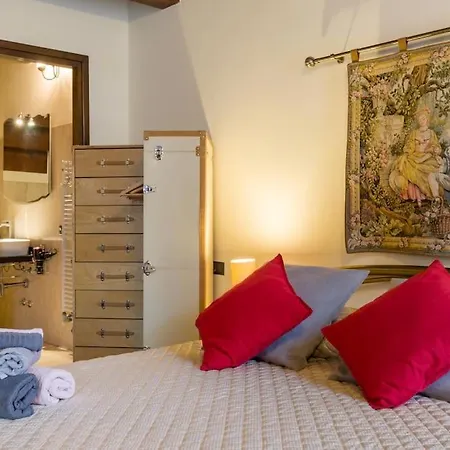 Magnificent 1800 In The Heart Of Verona