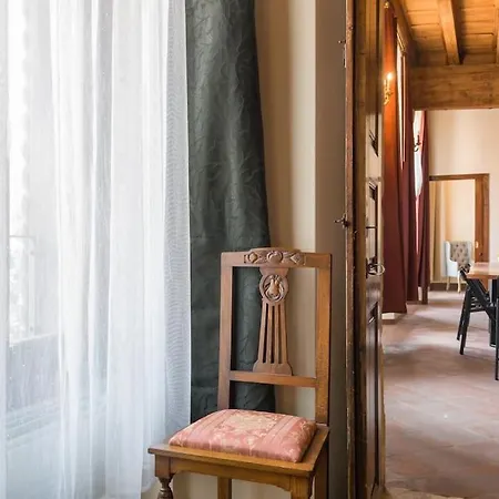 Magnificent 1800 In The Heart Of
