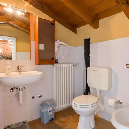 Apartment Magnificent 1800 In The Heart Of Verona