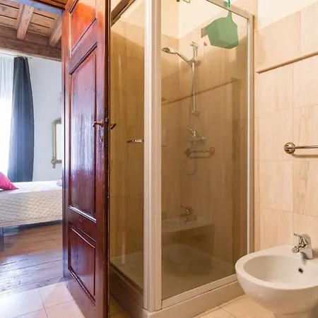 Apartment Magnificent 1800 In The Heart Of Verona