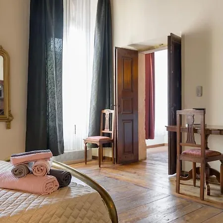 Magnificent 1800 In The Heart Of