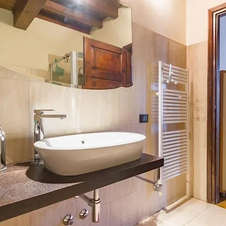 Magnificent 1800 In The Heart Of