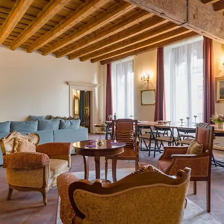 Apartment Magnificent 1800 In The Heart Of