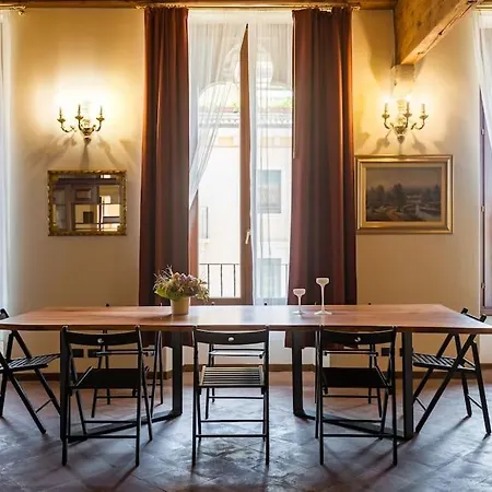 Magnificent 1800 In The Heart Of Apartment